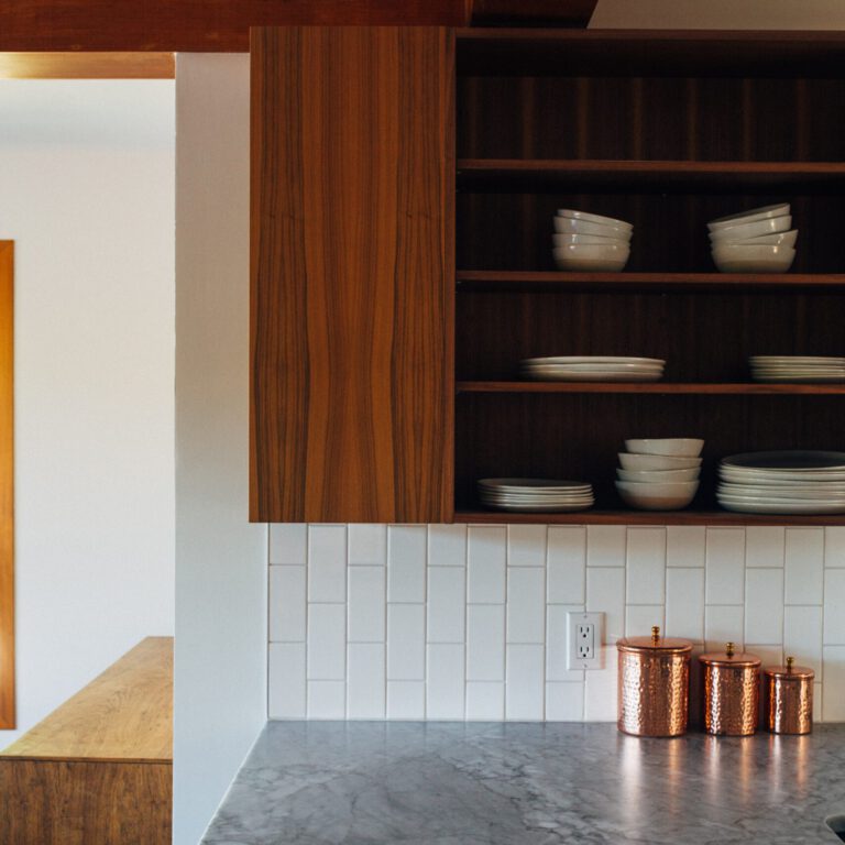 charlesdeluvio-x108OZZfzdc-unsplash